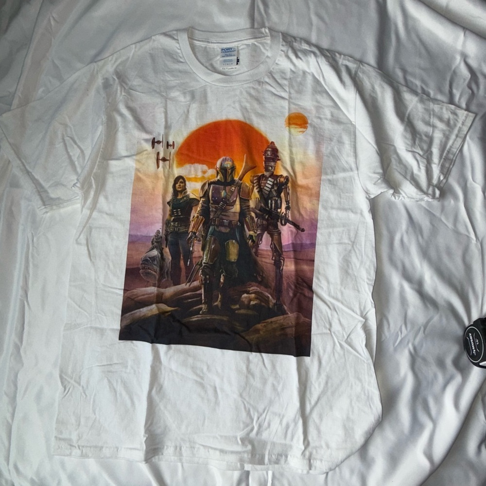 Star Wars The Mandalorian Group Poster T-Shirt NWT - Picture 2 of 6